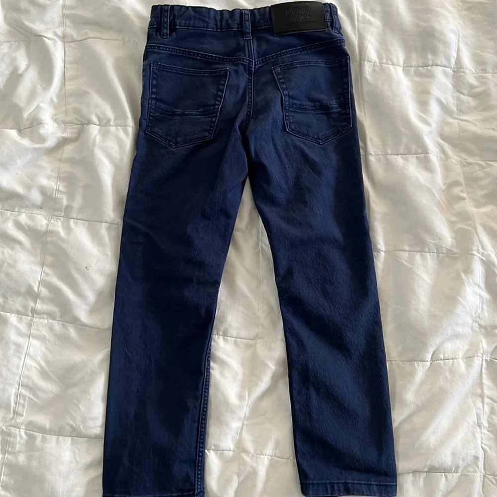 H&M girls stretch blue jeans. Size 6/7